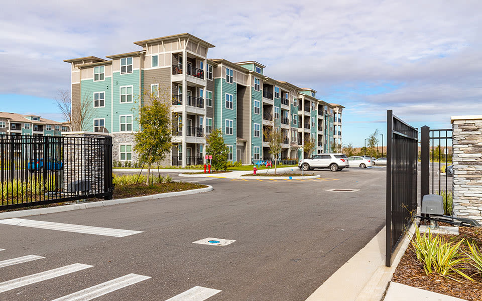 Aston Square Apartments – photo 2