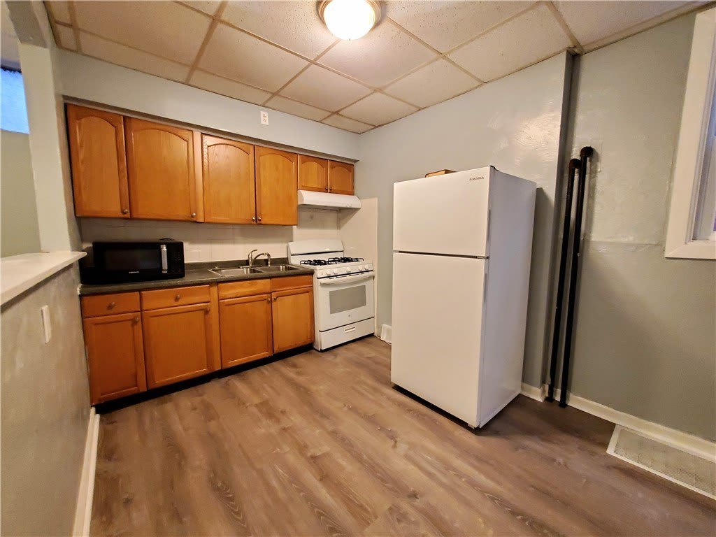 430 Grace St – photo 3