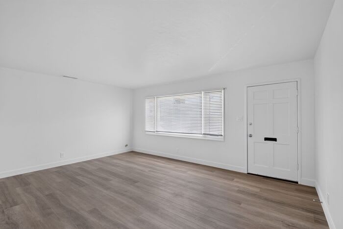 421 Webster Street – photo 5