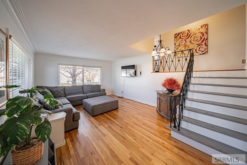 976 Canyon Avenue – photo 5