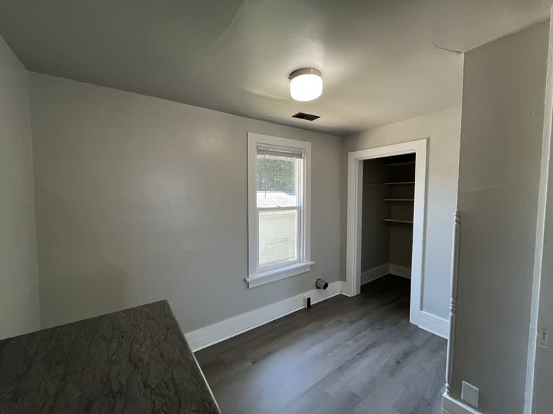 526 Newbury Street Upper – photo 5