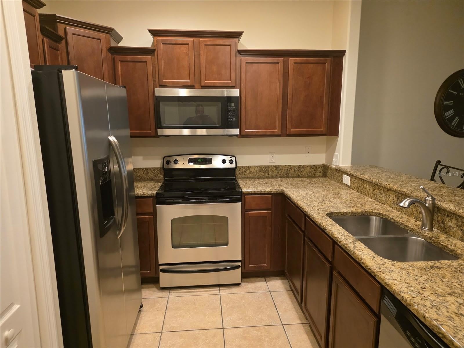 3158 RODRICK Circle – photo 2