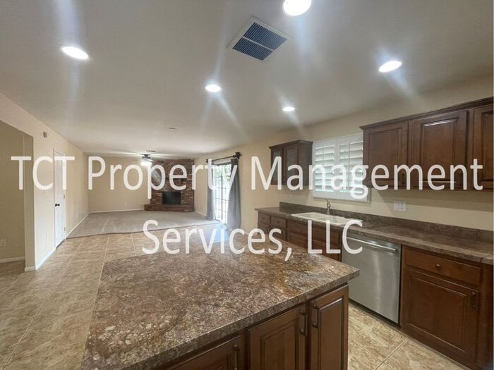 1209 East Hermosa Drive – photo 1