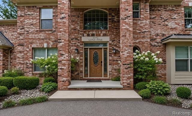 1592 Lone Pine Road – photo 3