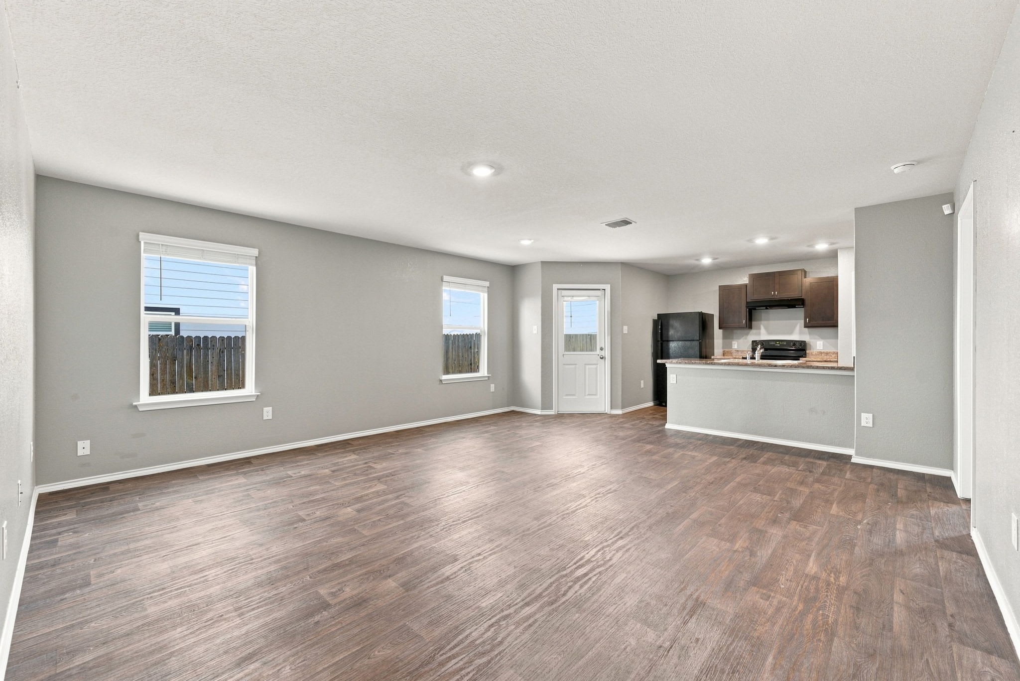 8111 Autares Sq – photo 2
