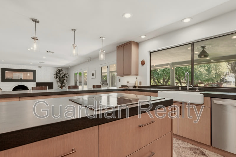 3007 La Mesa Dr – photo 5