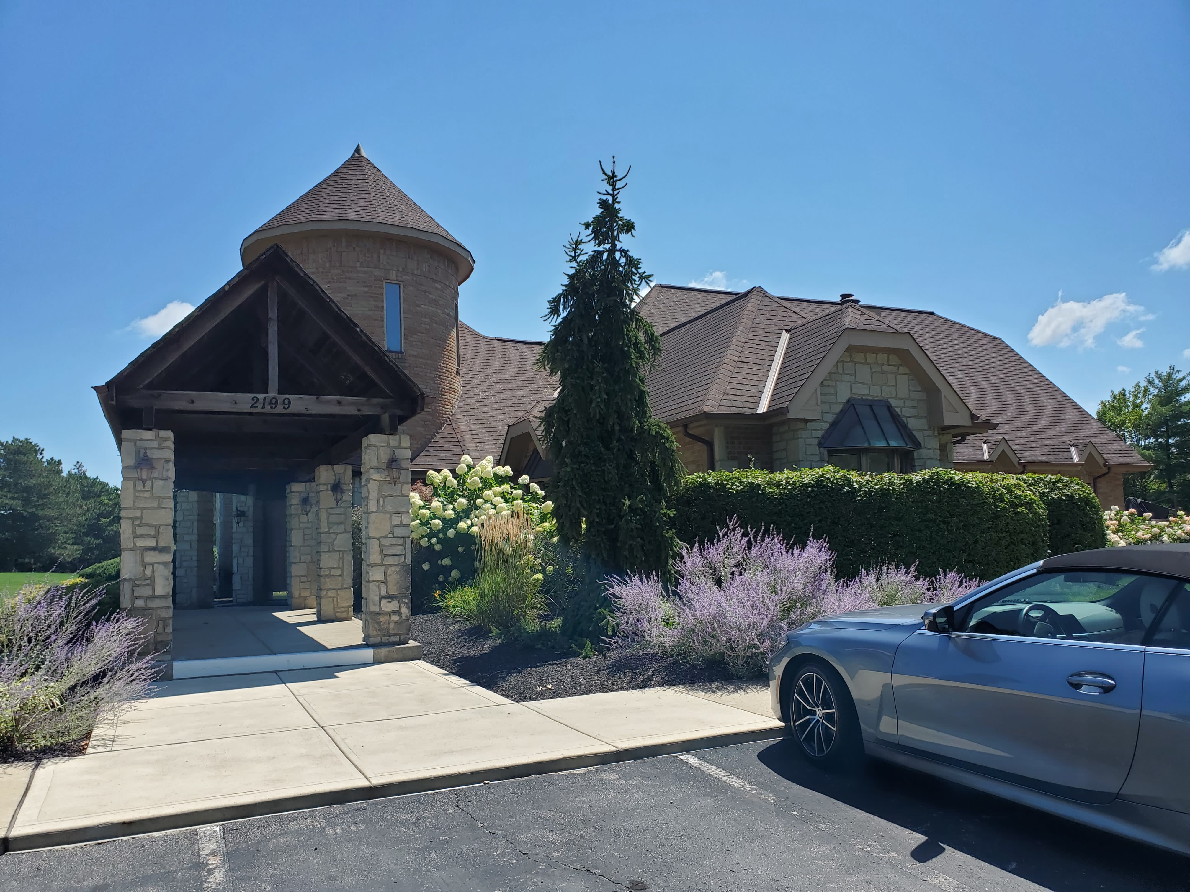 2269 Hedgerow Road – photo 1