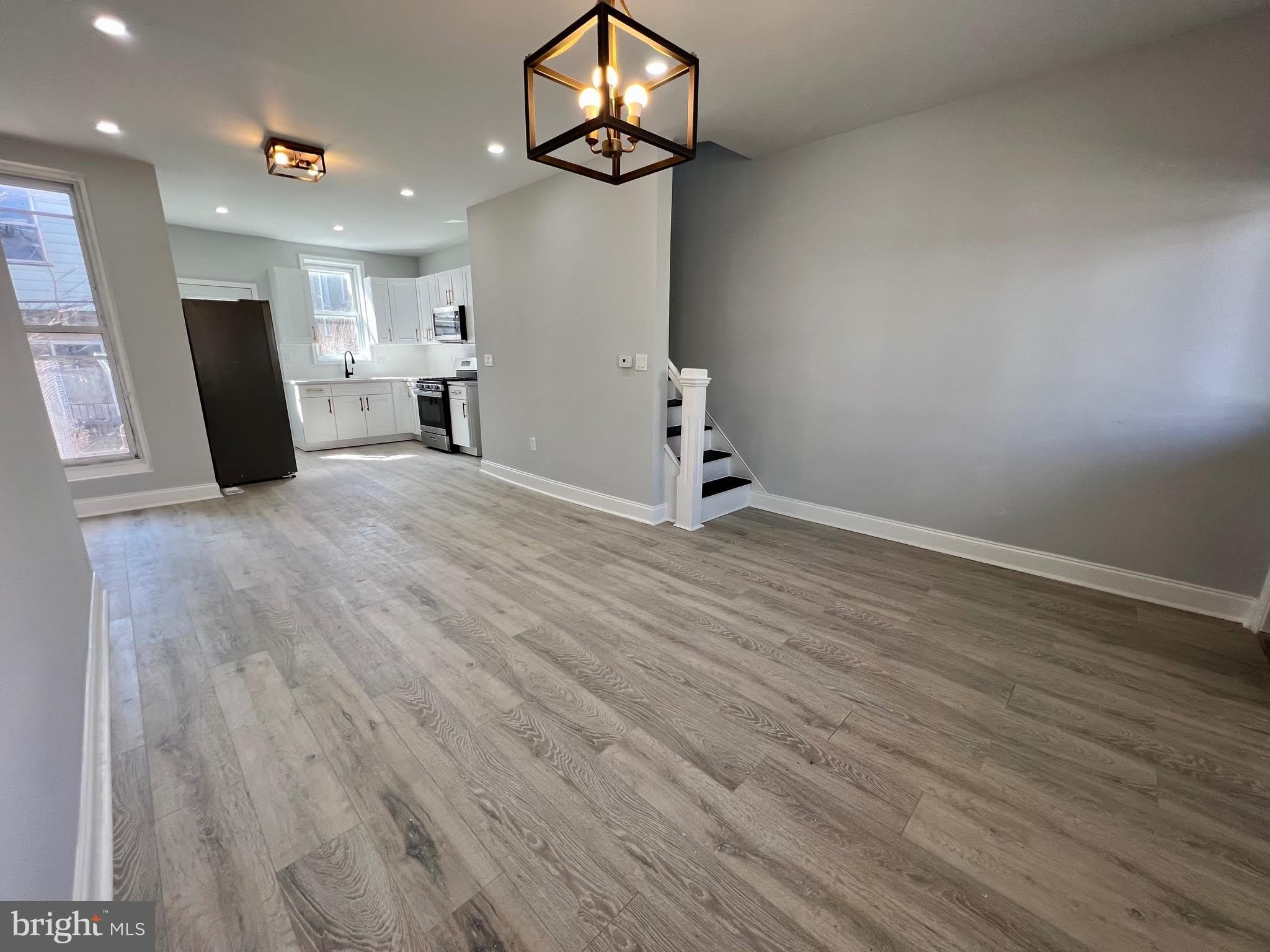 5744 DELANCEY Street – photo 3