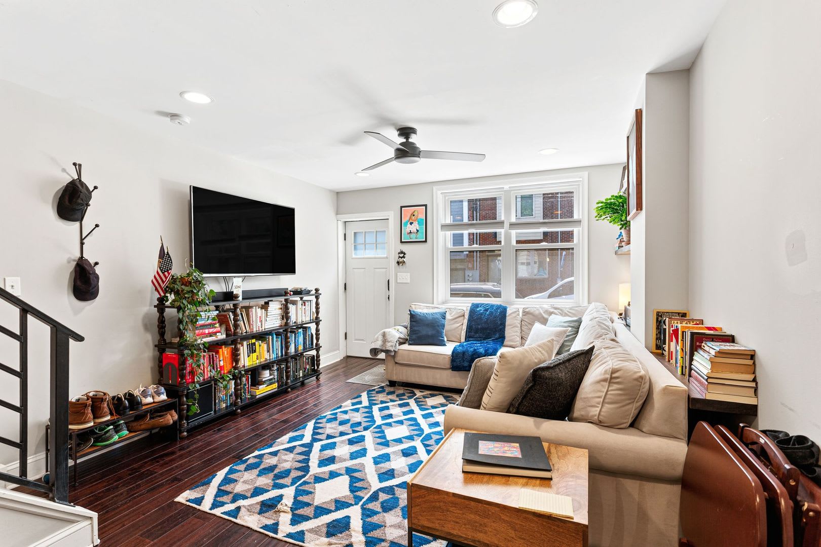 Stunning 2 Bed, 2.5 Bath Home in the Heart of Fishtown! – photo 5