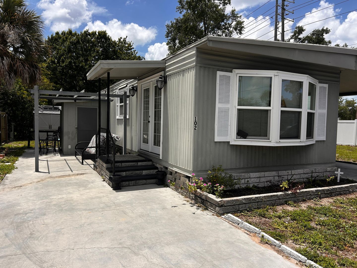 Charming 2-Bedroom Home in Largo – 55+ community – photo 1