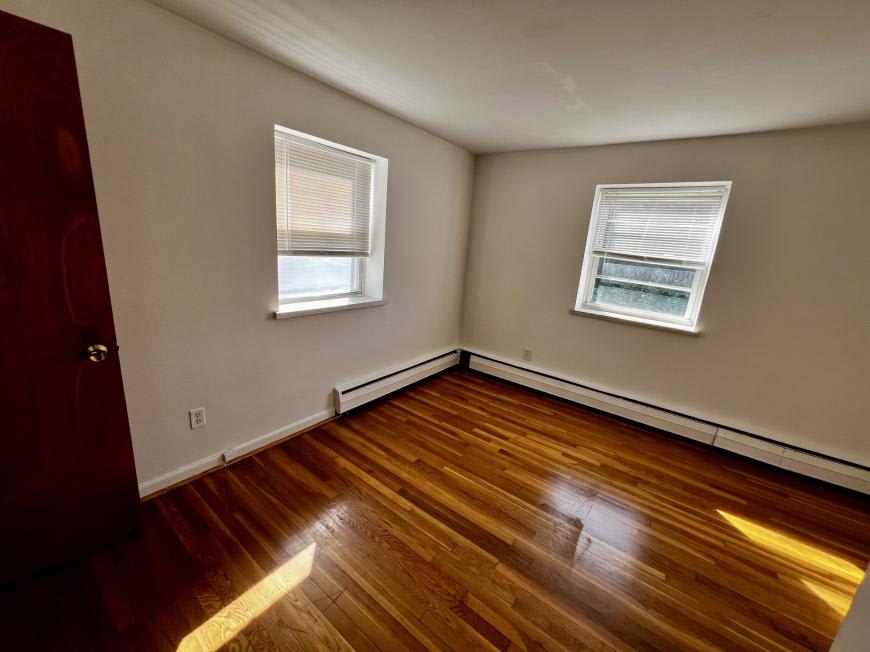 671 River St – photo 5