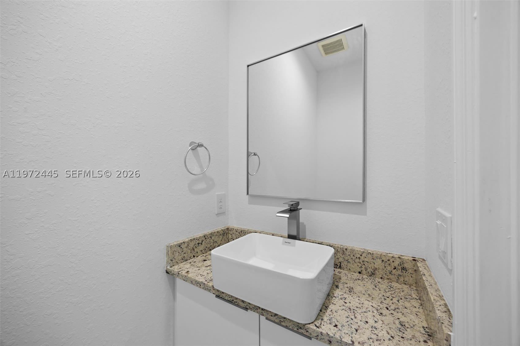 1923 Sunniland BLVD – photo 4