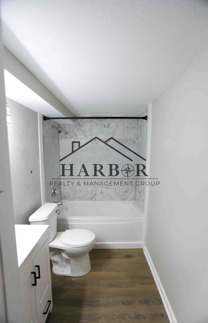 319 14th St SW-Move in Special! 1/2 off your first month of rent!! – photo 5