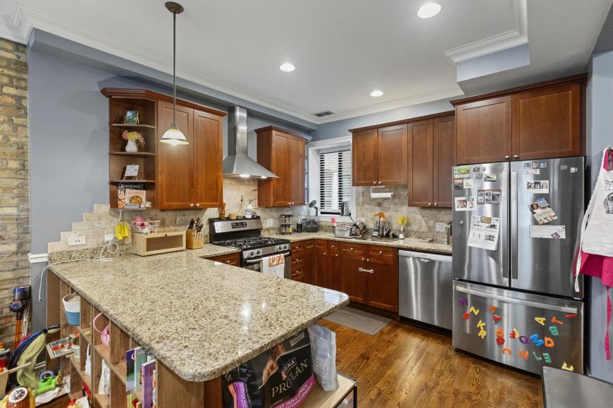 5219 Winthrop – photo 3