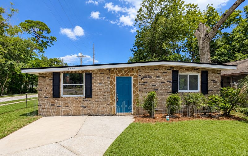 3359 Phyllis St – photo 1
