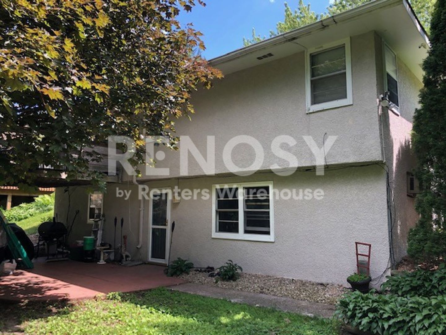 Available Now 2 Bedroom 1 Bath Apartment/Condo in Maple Grove – photo 2