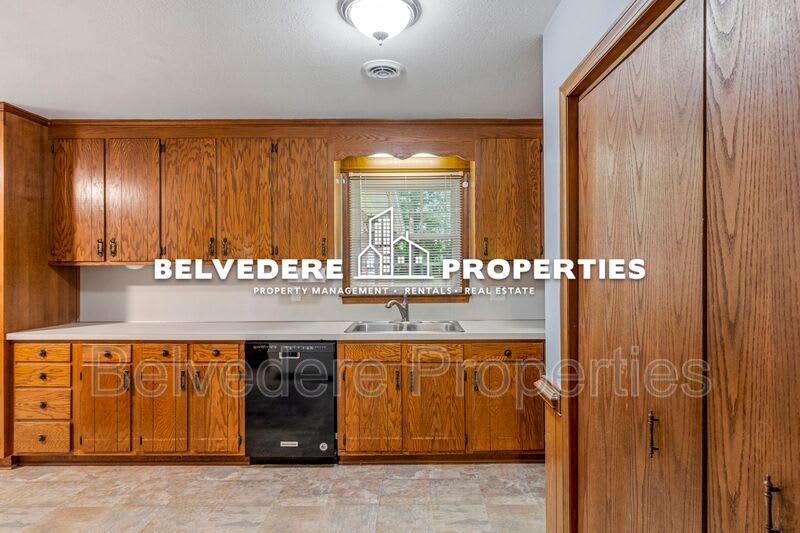 3931 Manila Road – photo 5