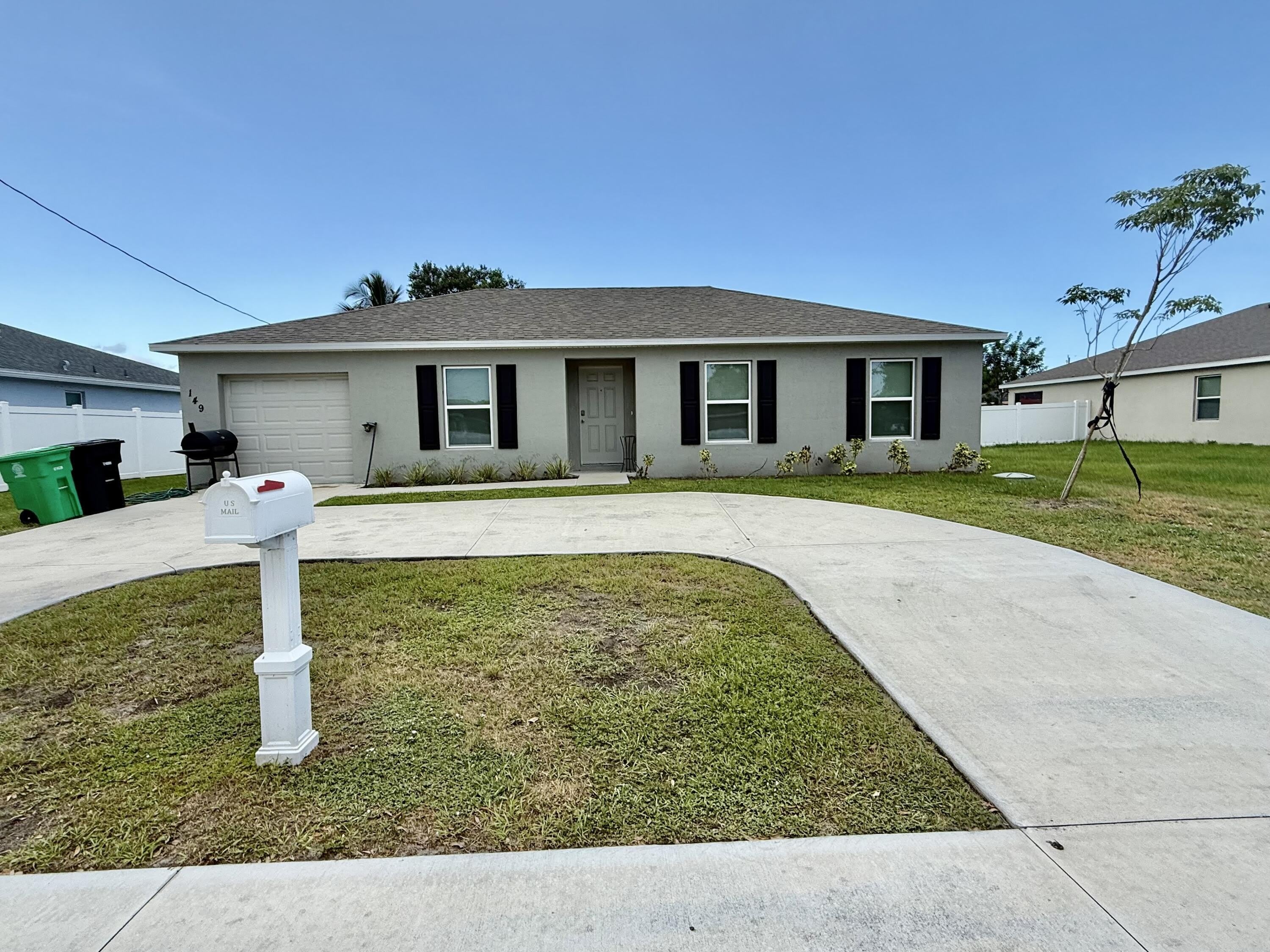 149 SW Becker Road – photo 1