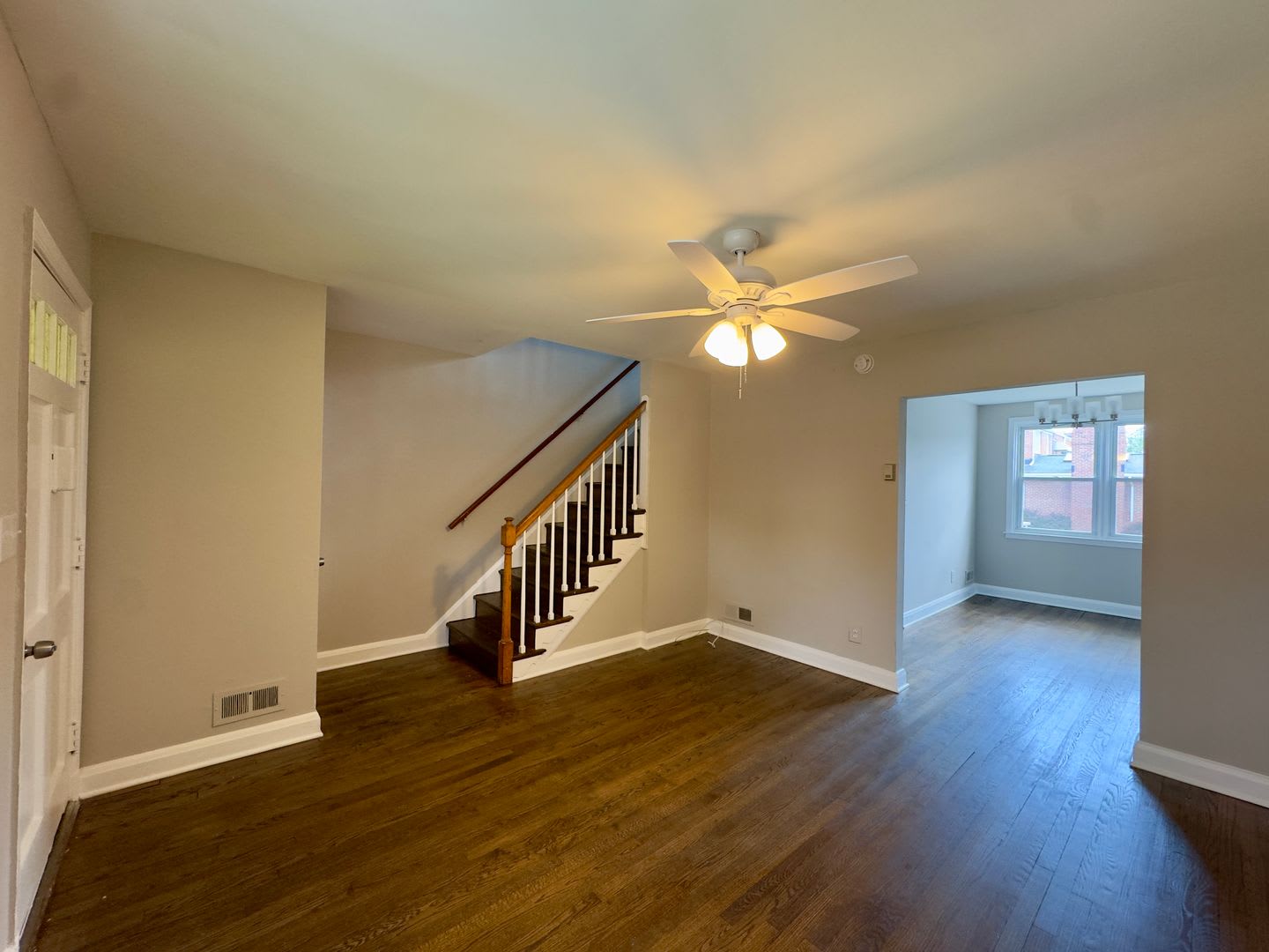 Charming 2 Bedroom/1 Bathroom Townhome in Essex, Baltimore, MD! – photo 3