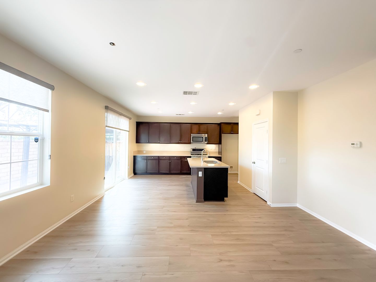 Beautifully Upgraded Home In A Gated Community With Pool – photo 4