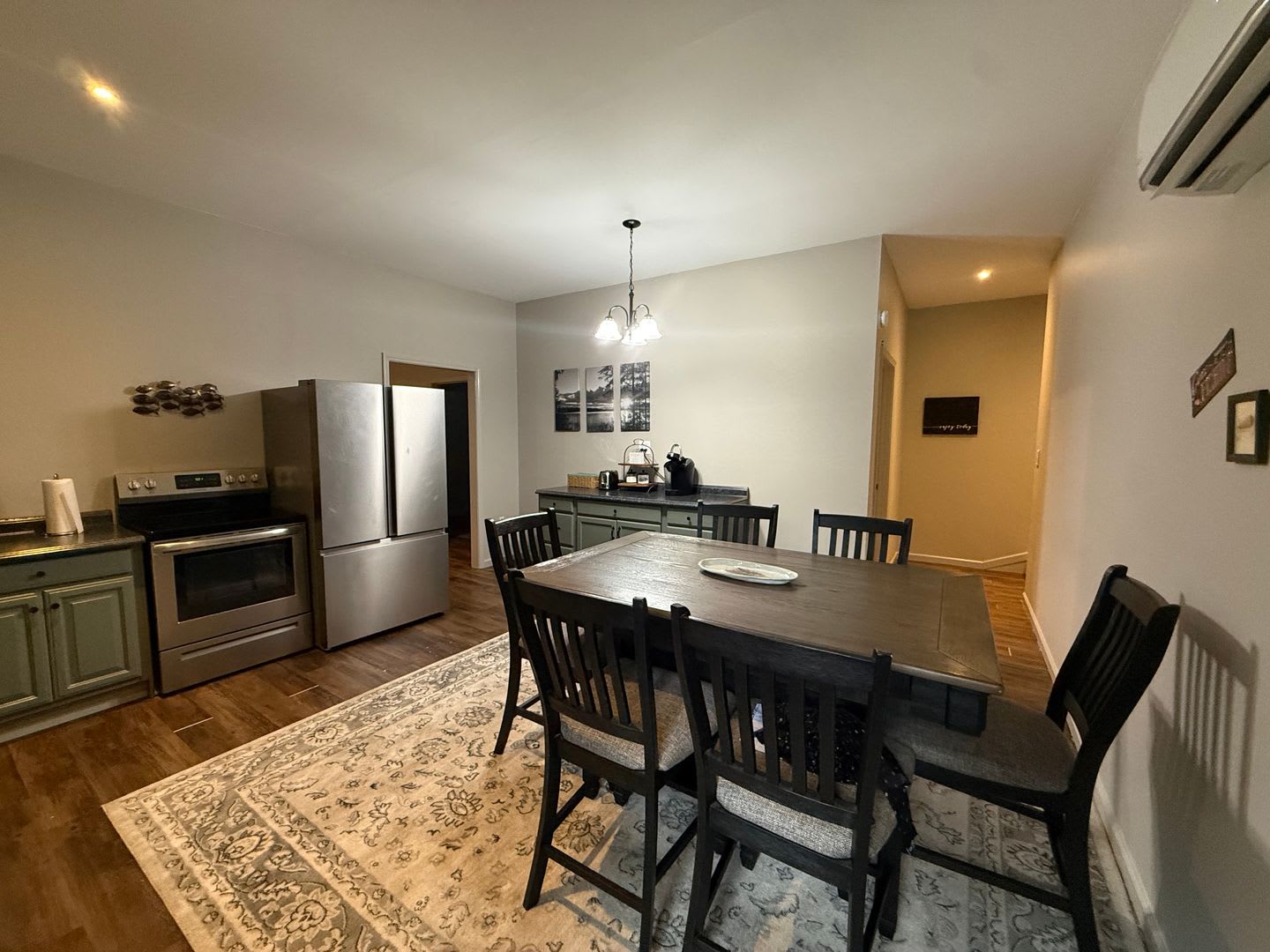 2 Bedrooms, 1 Bathroom – photo 3