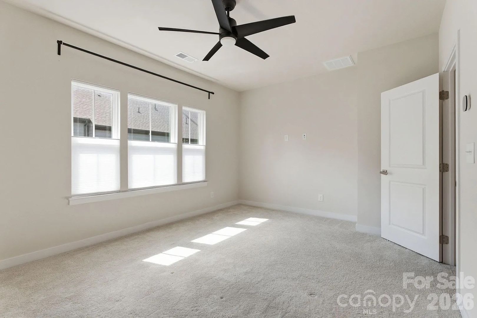 Room in 3 Bedroom Home at Tristram Ln – photo 4