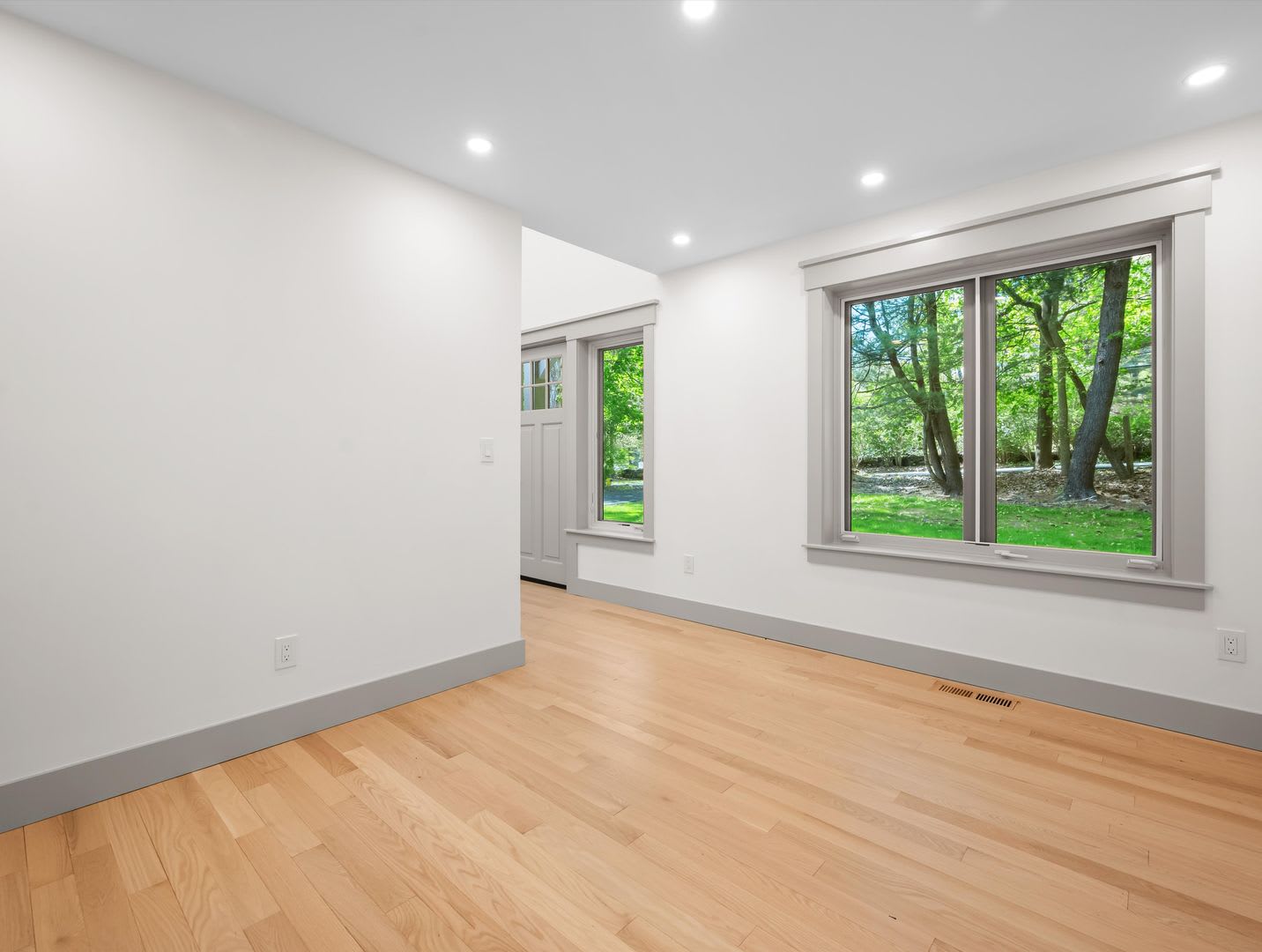 Modern Farmhouse 3 Bedroom 3.5 Bathroom – photo 4