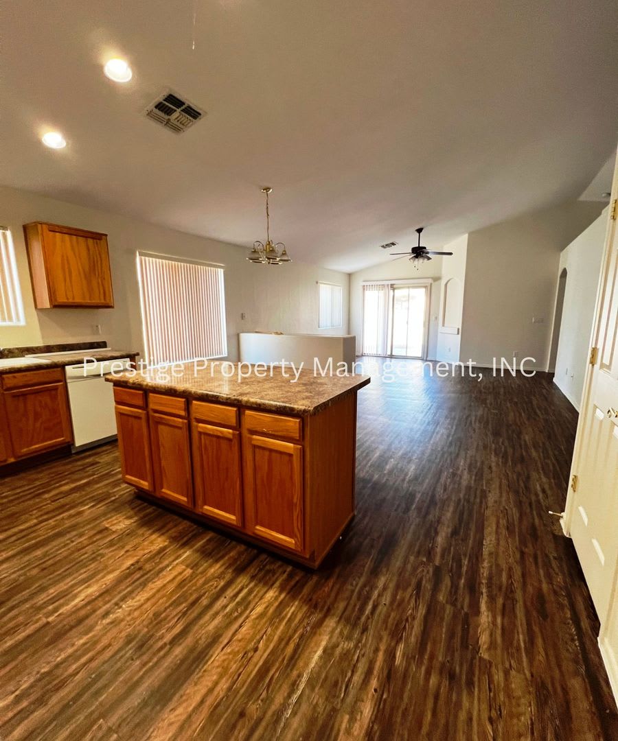 Lovely 4/2 Rita Ranch Home- It Could Be Yours ( – photo 2