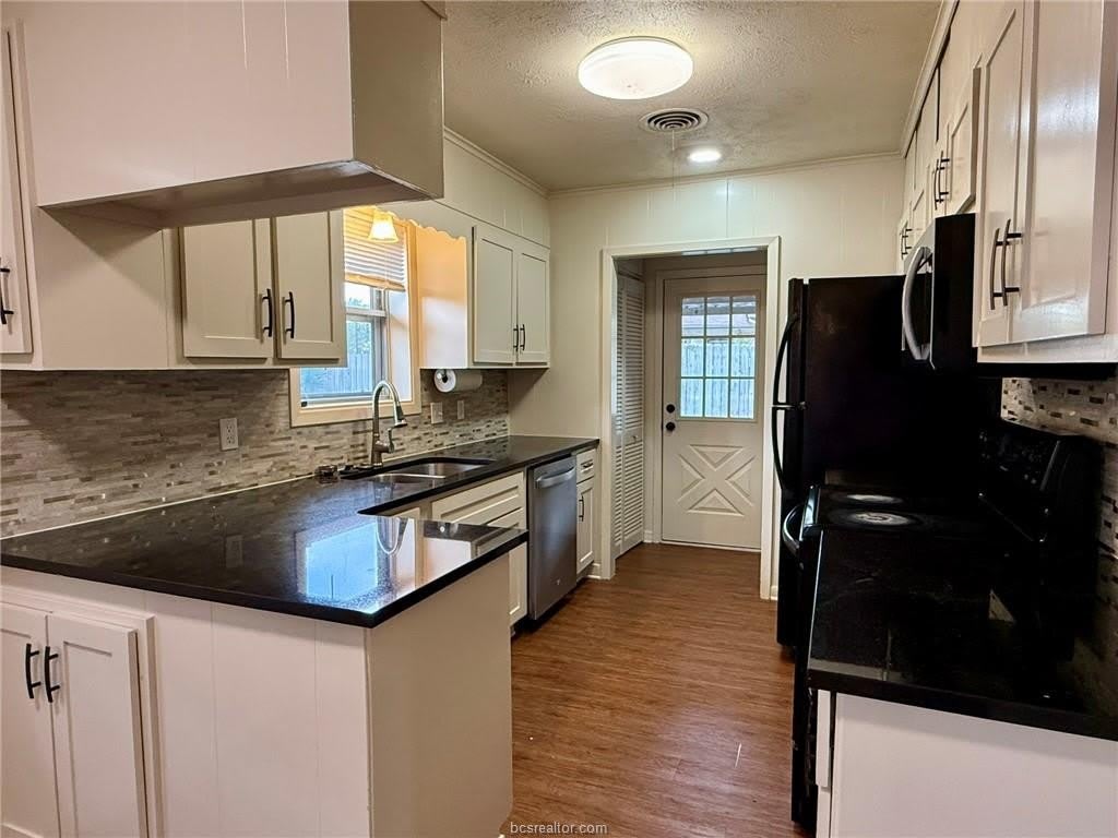 1208 Haines Drive – photo 4