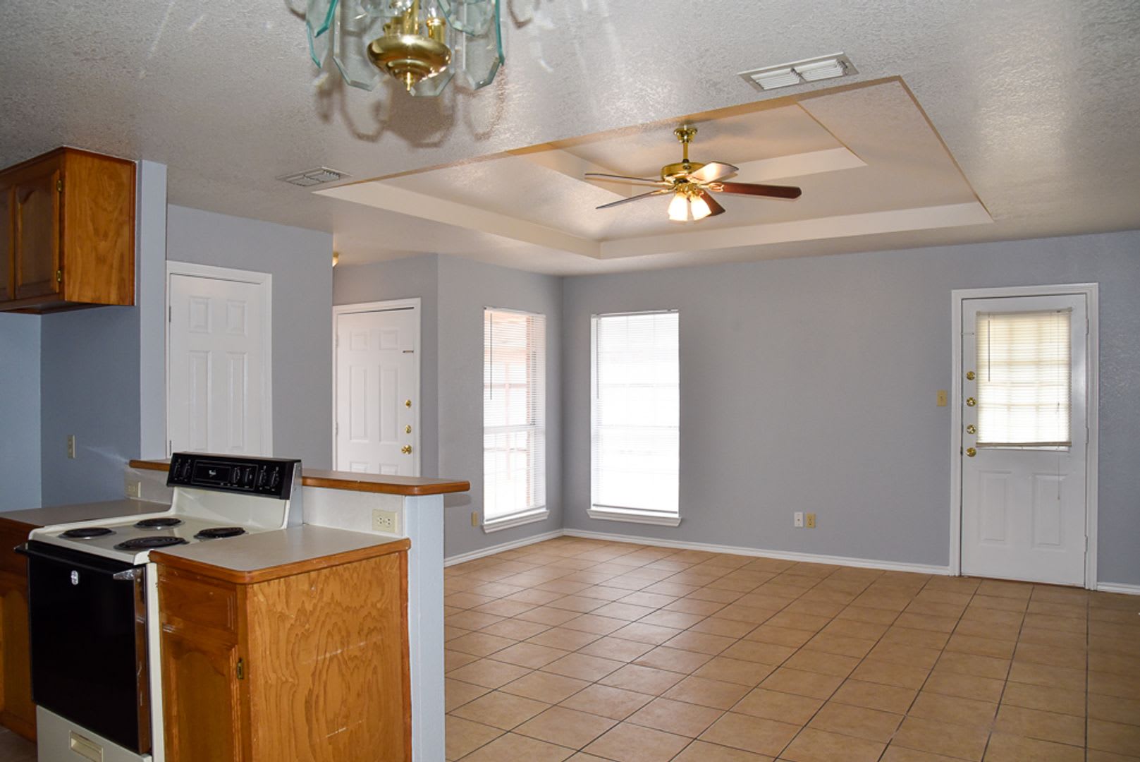 Spacious 3 Bedroom 2 Bath duplex Decatur TX – photo 4