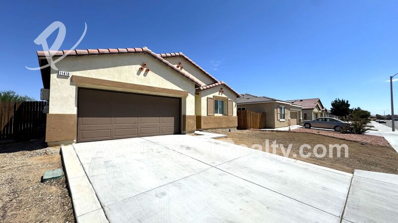11418 Tatiana Dr – photo 3