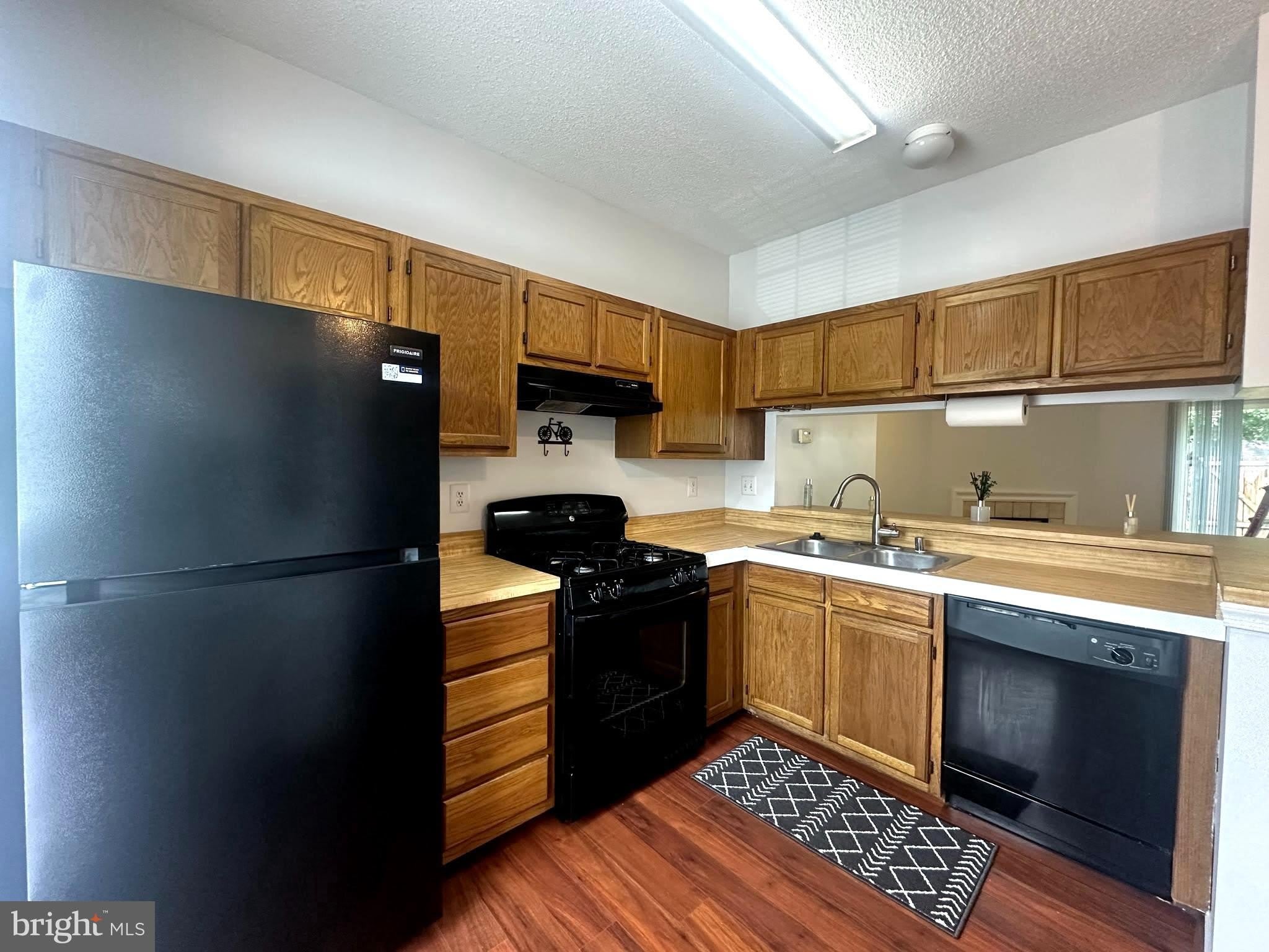 7223 PARSONS Court – photo 4