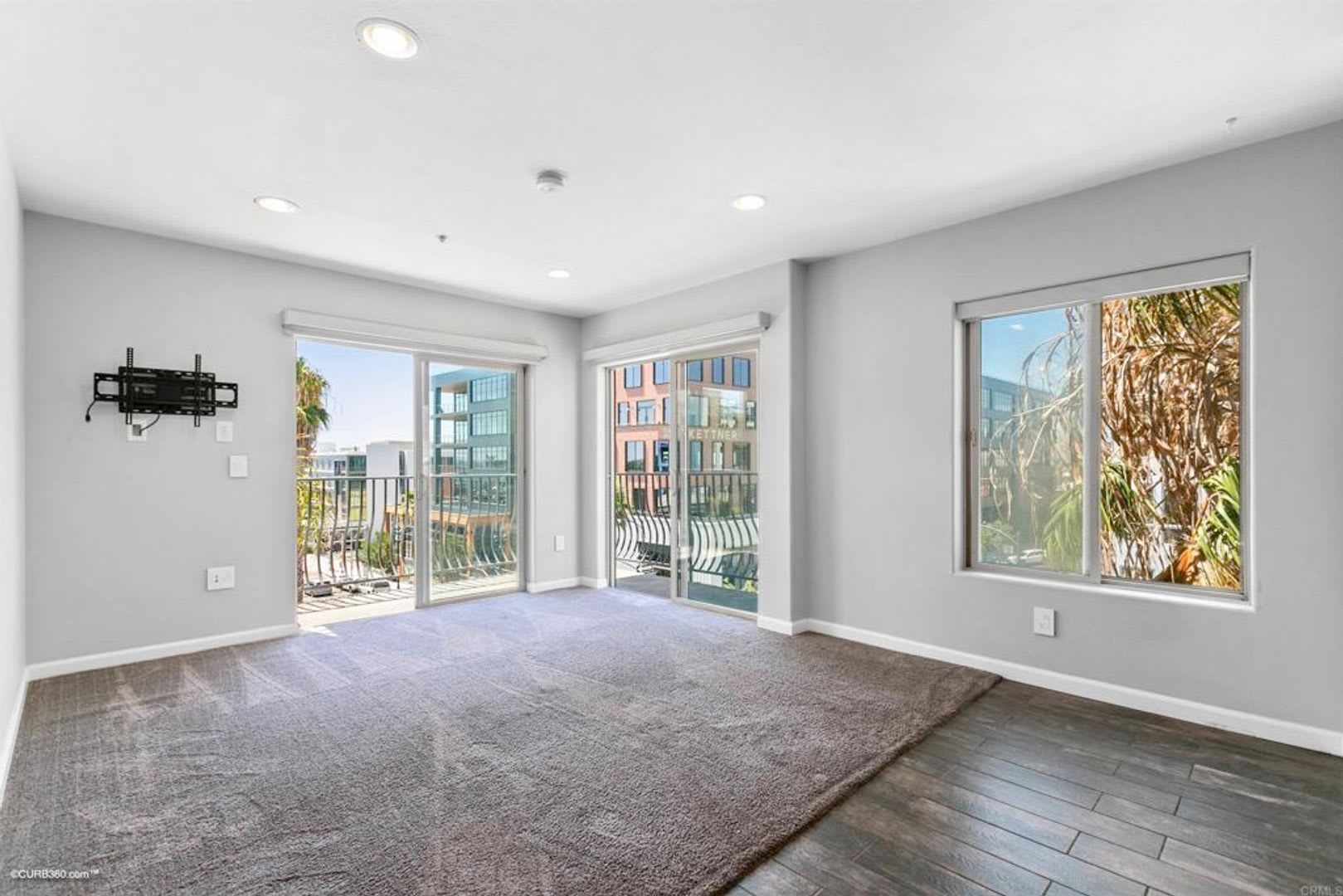 2 Bed 2 Bath Little Italy Condo – photo 2