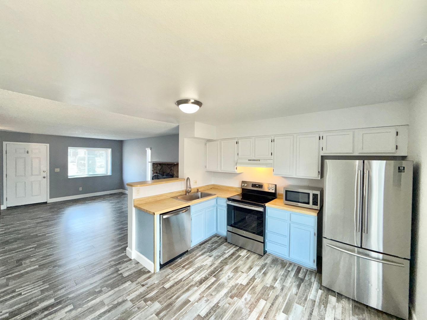Charming 2 Bedroom Townhome in Briargate with so much new! – photo 1