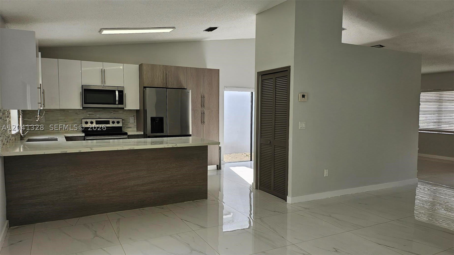 14470 SW 96th Ter – photo 2