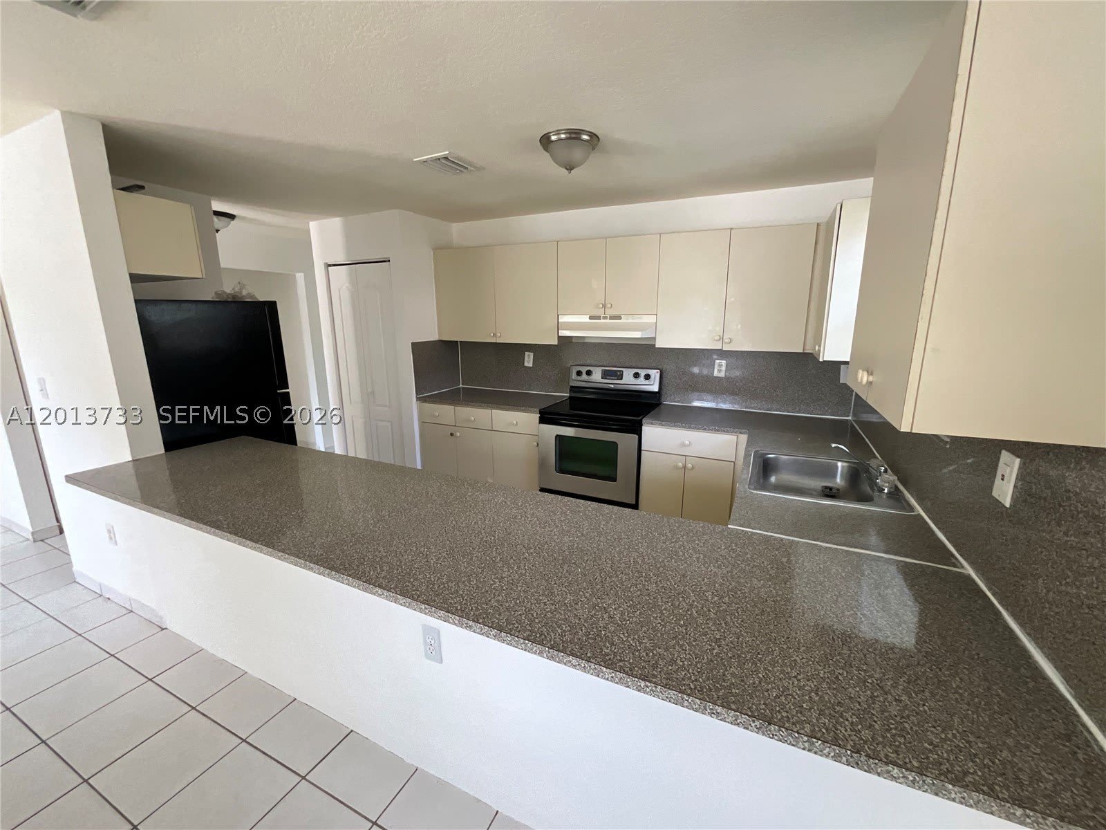 209 NE 141st St – photo 4