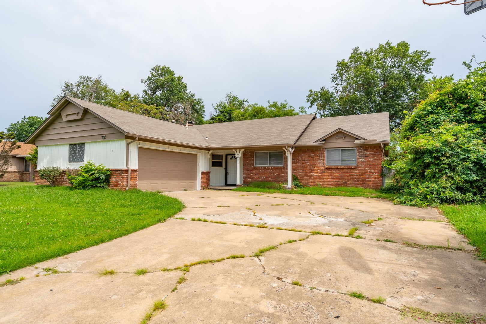 9041 E 33rd St, Tulsa, OK 74145 – photo 2