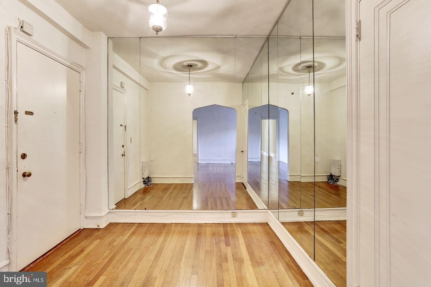 4701 CONNECTICUT Avenue NW – photo 2