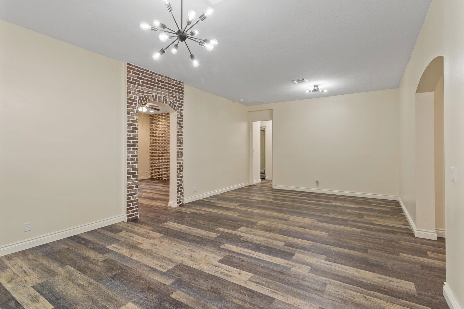 175 Northwest Willow Grove Avenue – photo 4