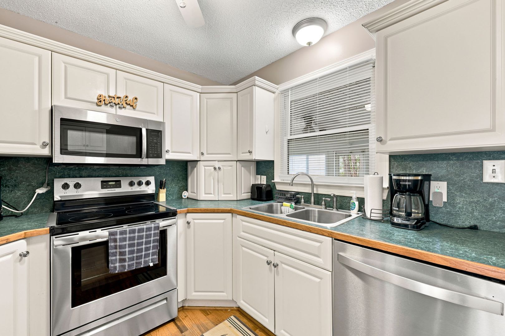 Fully Furnished Duplex "Grateful Blue" – photo 4