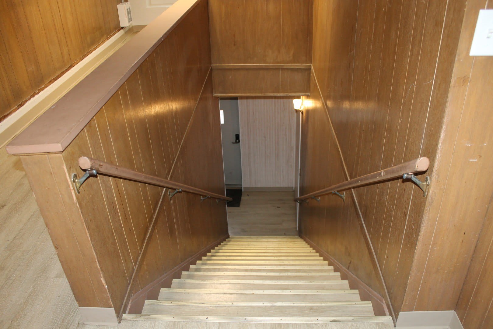 715 E State Street – photo 5