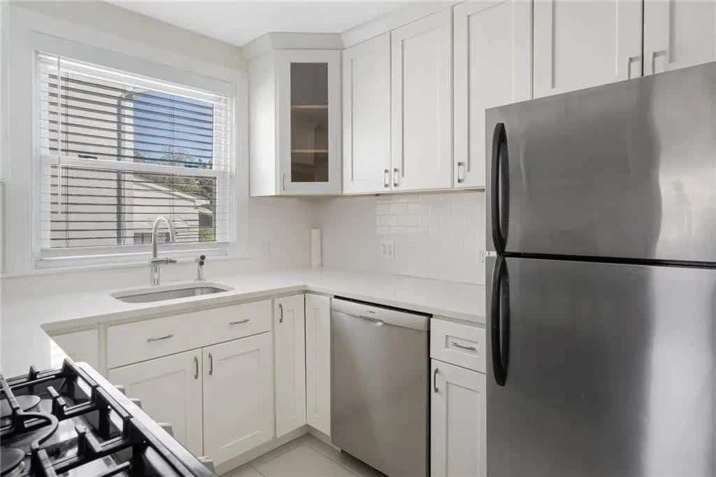 11 North Ave – photo 5