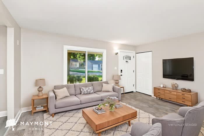 990 Sheffield Drive – photo 5