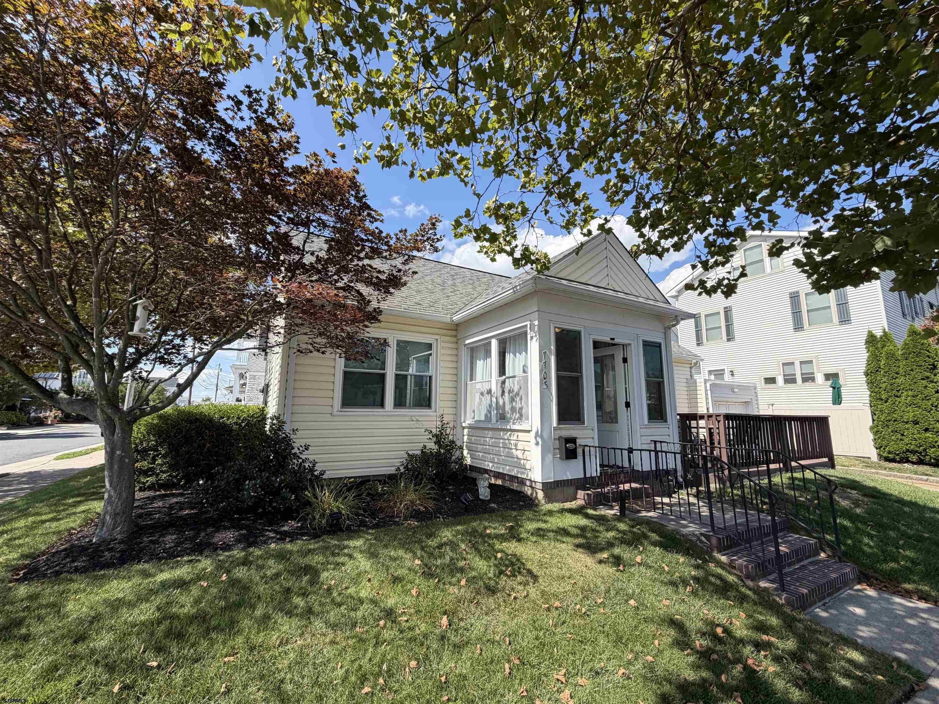 7703 Winchester – photo 1