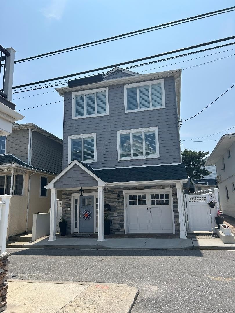190 Oceanview Street – photo 1