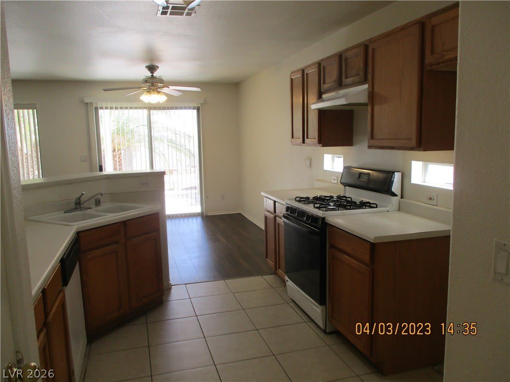 8034 Platville Street – photo 3