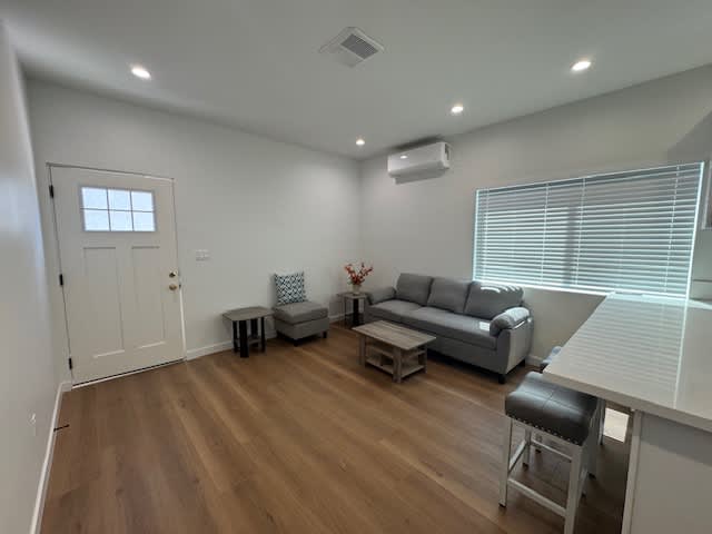 1307 W. 96th St. – photo 2