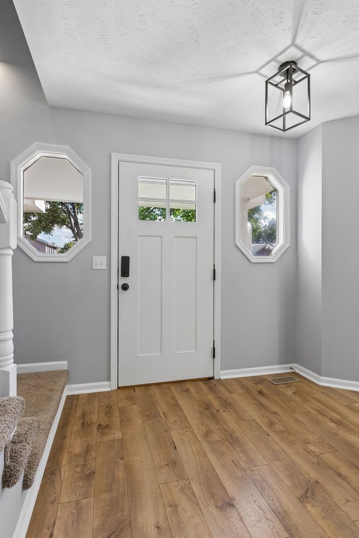 Gorgeous Millard Home!! – photo 4