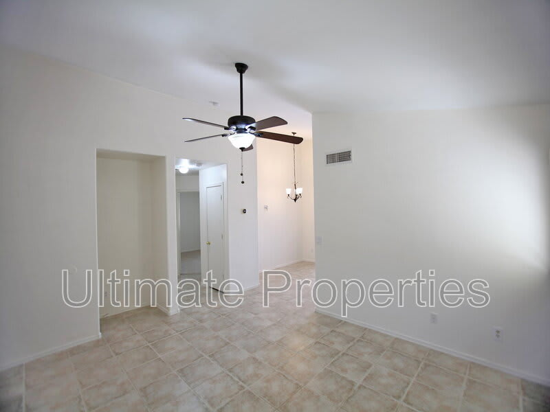 15152 W Elko Dr – photo 5