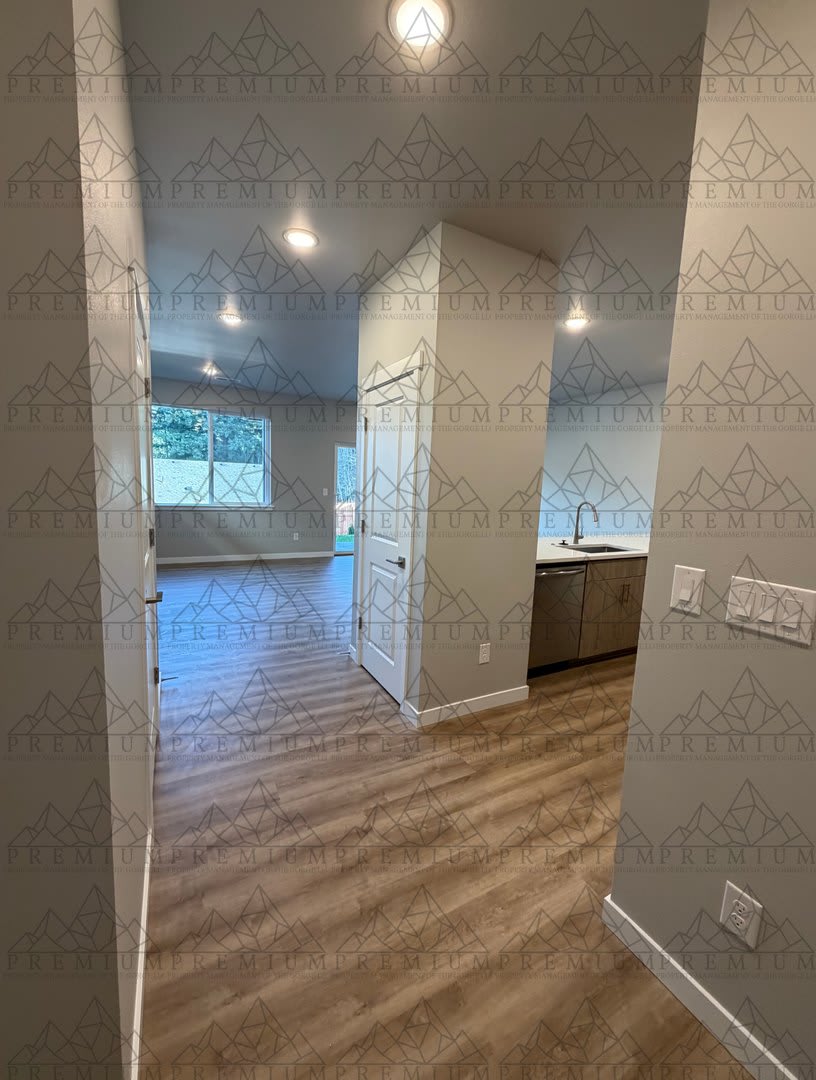 Coming Soon 3 Bed 2 5 Bath New Build – photo 2